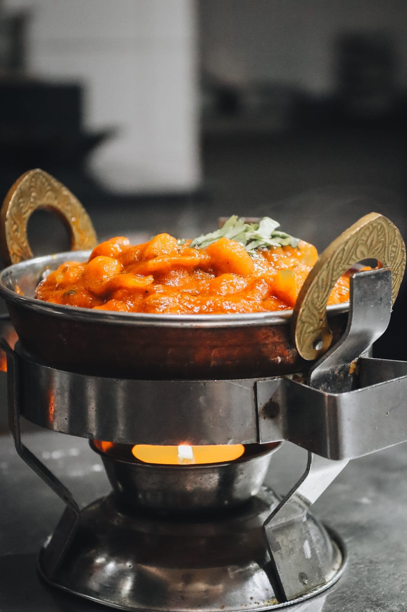 Curry madras con tomate y almendra laminada – curry indio picante del Indian Taj Cala Millor, Mallorca